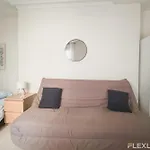 Room 3-Bedroom Apartment In The Heart Of Paris Cultural